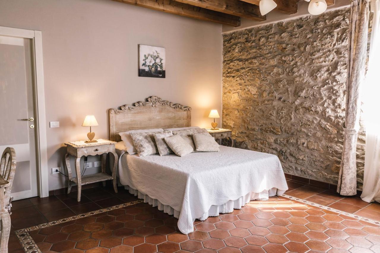 B&B - Relais De Charme La Caminella San Pietro in Cariano Exterior photo